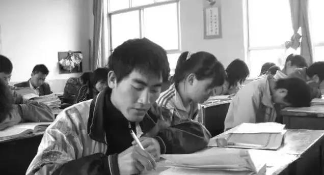 荷光者丨最美教师刘秀祥：相信奋斗的力量